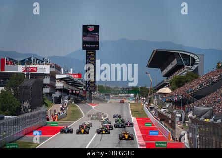 Barcellona, Spagna. 1 giugno 2025. Inizio gara del Gran Premio di Spagna di Formula 1 2025. Credito: SOPA Images Limited/Alamy Live News Foto Stock
