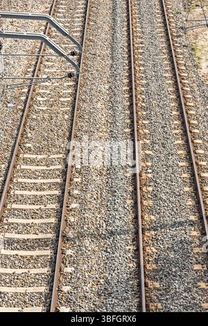 Oltre ai componenti principali, una ferrovia comprende diversi elementi complementari Foto Stock