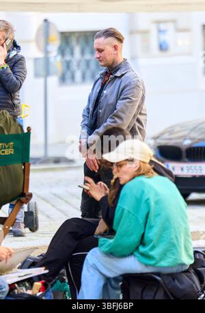 Vienna, Austria. 26 maggio 2025. Riprese della seconda stagione della serie Netflix "Crooks" presso la chiesa della Minoritenkirche di Vienna, Austria, il 26 maggio 2025. Lukas WATZL - 20250526 PD19670 credito: APA-PictureDesk/Alamy Live News Foto Stock