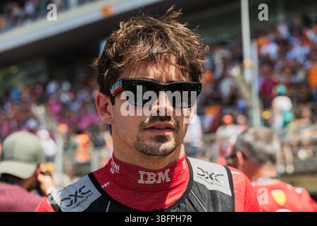 Barcellona, Spagna. 1 giugno 2025. Charles Leclerc di Monaco e Scuderia Ferrari visti durante il Gran Premio di Spagna di Formula 1. (Foto di Jay Hirano/SOPA Images/Sipa USA) credito: SIPA USA/Alamy Live News Foto Stock