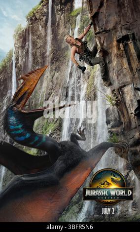 Jurassic World: Rebirth (2025) diretto da Gareth Edwards e interpretato da Scarlett Johansson, Jonathan Bailey e Mahershala Ali. Cinque anni dopo il Jurassic World Dominion, una spedizione braves isolò le regioni equatoriali per estrarre il DNA da tre enormi creature preistoriche per una rivoluzionaria scoperta medica. SOLO PER L'USO EDITORIALE del poster STATUNITENSE. Crediti: BFA / Universal Pictures Foto Stock