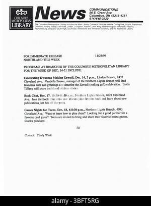 Questa pagina della raccolta di comunicati stampa CML di novembre 1996 include importanti aggiornamenti, come chiusure di librerie, aperture di programmi, anniversari e acquisizioni, condivisi con i media locali. Foto Stock