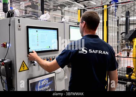 Marchin, Belgio. 3 giugno 2025. L'inaugurazione di Safran Blades, il nuovo stabilimento Safran Aero Boosters 4,0 specializzato nella produzione di pale per motori aerei, a Marchin, martedì 03 giugno 2025. BELGA PHOTO ERIC LALMAND credito: Belga News Agency/Alamy Live News Foto Stock