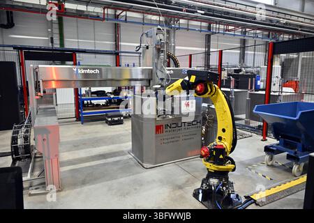 Marchin, Belgio. 3 giugno 2025. L'inaugurazione di Safran Blades, il nuovo stabilimento Safran Aero Boosters 4,0 specializzato nella produzione di pale per motori aerei, a Marchin, martedì 03 giugno 2025. BELGA PHOTO ERIC LALMAND credito: Belga News Agency/Alamy Live News Foto Stock