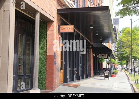 Il vicolo storico di Montgomery. Alabama, un vivace quartiere dei divertimenti con una vivace vita notturna, bar e ristoranti, per la gente del posto e i turisti, USA Foto Stock