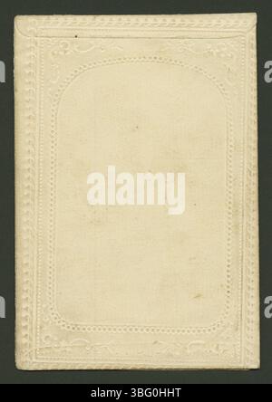 Un ritratto del 1875 con due uomini, uno con la barba e l'altro con i baffi. L'uomo barbuto ha la mano sulla spalla dell'uomo baffato. Entrambi sono vestiti con un abbigliamento formale, con l'uomo barbuto che indossa una giacca, una camicia bianca e un papillon, e l'uomo mussulcato con un cappotto abbottonato con colletto a fascia. Foto Stock