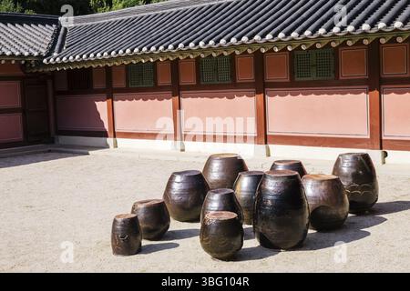 Jangdokdae, vasetti e Coreano Tradizionale architettura in Corea Foto Stock