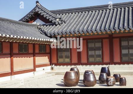 Jangdokdae, vasetti e Coreano Tradizionale architettura in Corea Foto Stock