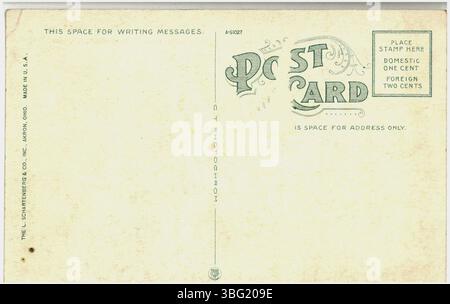 Una cartolina a colori del 1914 che mostra una scena al lago Silver vicino ad Akron, Ohio, con persone in attesa di salire a bordo di una barca. Il padiglione e la sala da pranzo sono visibili sullo sfondo. Foto Stock