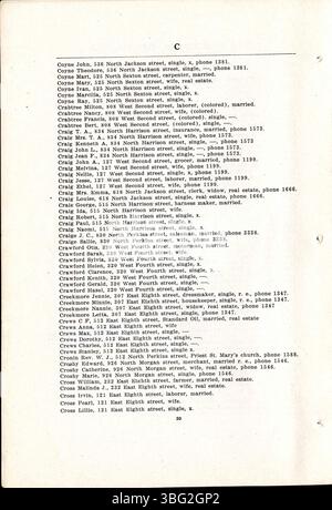 Il 1911 *Rushville City and Telephone Directory* include elenchi per aziende e chiese, insieme a una breve storia della scuola pubblica e di istituzioni locali selezionate a Rushville. Foto Stock
