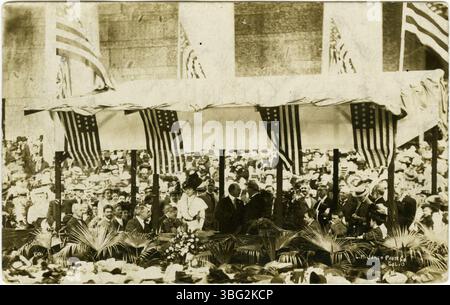 Monumento al presidente William McKinley, dedicato il 14 settembre 1906 da Alice Roosevelt Longworth. Scolpito da Herman A. MacNeil, raffigura McKinley che parla alla Pan-American Exposition nel 1901, pochi istanti prima del suo assassinio. Foto Stock