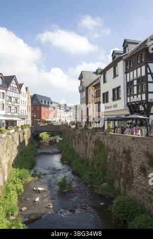 Case in legno a Erft, nel centro di Bad Muenstereifel, Germania, Europa Foto Stock