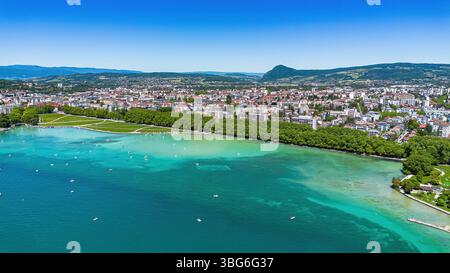 Veduta aerea della Jacquet Promenade di Annecy, città lacustre situata in alta Savoia, Alvergne-Rhônes-Alpes, Francia Foto Stock