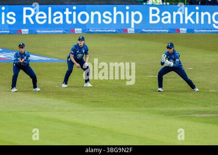 Leicester, Regno Unito. 4 giugno 2025. England Women scivola in azione durante il 2° Metro Bank ODI Day International England Women vs West Indies Women at Uptonsteel County Ground, Leicester, Regno Unito, 4 giugno 2025 (foto di Izzy Poles/News Images) a Leicester, Regno Unito il 6/4/2025. (Foto di Izzy Poles/News Images/Sipa USA) credito: SIPA USA/Alamy Live News Foto Stock