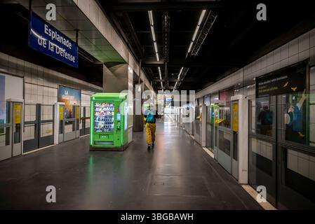Stazione della metropolitana Esplanade de la Defense, Parigi, Francia Foto Stock