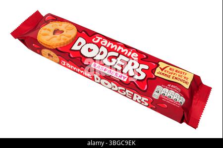 La marmellata di lamponi Jammie Dodgers aromatizza i biscotti shortcake in una confezione da 140 g. Foto Stock