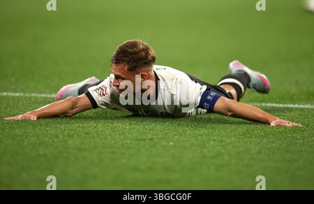 MONACO DI BAVIERA, GERMANIA - 04 GIUGNO: La Germania Joshua Kimmich reagisce durante la semifinale di UEFA Nations League 2025 tra Germania e Portogallo all'Arena di Monaco di Baviera il 4 giugno 2025. © diebilderwelt / Alamy Stock Foto Stock