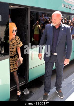 Lady Gaga all'hotel Athenee Palace Hilton Bucharest a Bucarest - 15 agosto 2012 Foto Stock