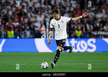MONACO DI BAVIERA, GERMANIA - 4 GIUGNO 2025: Robin Koch - la semifinale UEFA Nations League 2025 Germania vs Portogallo all'Allianz Arena. Foto Stock