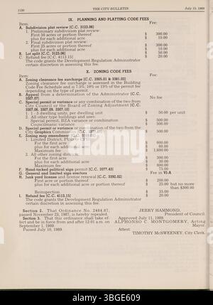Questa sezione del Columbus City Bulletin del 1989 include azioni del consiglio comunale come ordinanze, risoluzioni, note di servizio pubblico, pubblicità per offerte e proposte e attività del Consiglio di acquisto. Foto Stock