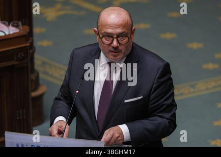 Bruxelles, Belgio. 5 giugno 2025. Il ministro dell'interno Bernard Quintin nella foto durante una sessione plenaria dell'Aula al parlamento federale, a Bruxelles, giovedì 05 giugno 2025. BELGA FOTO NICOLAS MAETERLINCK credito: Belga News Agency/Alamy Live News Foto Stock
