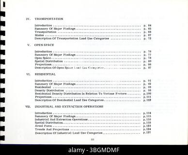 Questa pagina dello studio sull'uso del suolo Columbus 1973 illustra i risultati principali del rapporto sull'analisi dell'uso del suolo. Evidenzia le tendenze nell'utilizzo del territorio nell'area metropolitana di Columbus, con particolare attenzione ai settori commerciale, residenziale, industriale e agricolo. Foto Stock