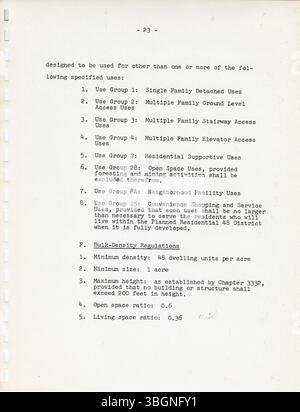 Questo documento delinea il codice zonizzato proposto per l'articolo cinque, concentrandosi sulle aree periferiche e i distretti all'interno della città di Columbus, Ohio. Esso include regolamenti e linee guida per l’uso del suolo in queste zone specifiche come parte del piano di sviluppo della città. Foto Stock