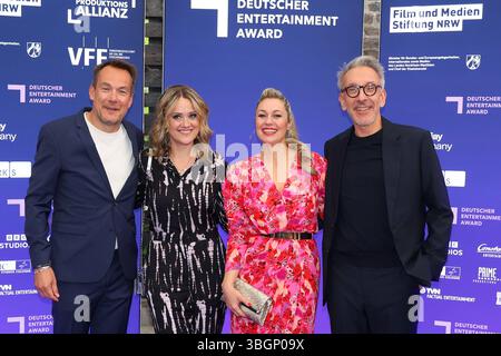 Rolf Hellgardt, Lisa Feller, Ruth Moschner und Axel Kuehn bei der Verleihung von Der Deutsche Entertainment Award AM 5.06.2025 im Harbour Club di Koel Foto Stock