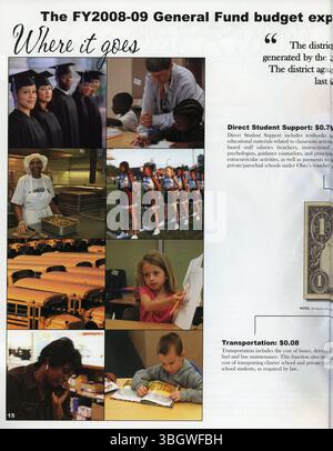 Il rapporto annuale Columbus City Schools 2008-2009 presenta una panoramica delle iscrizioni degli studenti, della composizione del personale, delle offerte di programma e delle operazioni distrettuali. Foto Stock