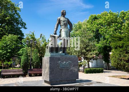 AZOV, RUSSIA - 21 MAGGIO 2025: Monumento all'imperatore Pietro il grande. Azov, regione di Rostov, Foto Stock