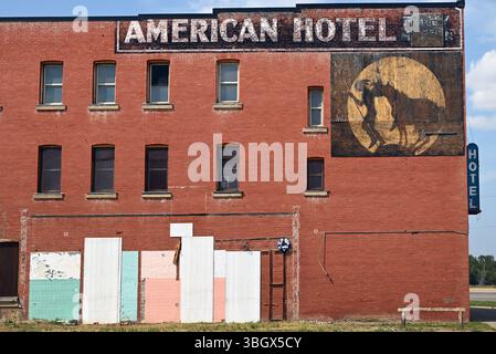 Il vecchio American Hotel nella città di Fort Macleod in Alberta, Canada. Foto Stock