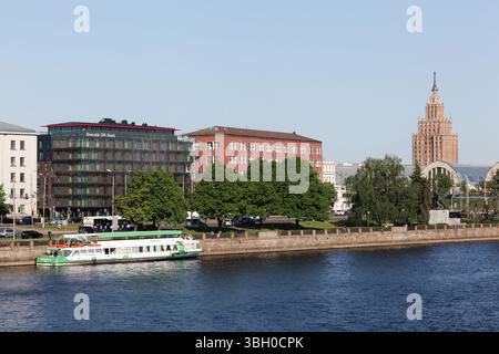 Vista della città vecchia di riga in Lettonia Foto Stock