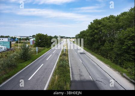 Rodbyhavn, Lolland, Danimarca, 21 luglio 2024 - High angle view over the E47 Highway to Copenhagen, Europe Foto Stock