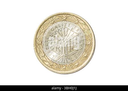 Moneta francese da un euro in primo piano con il simbolo dell'albero con il motto Liberte Egalite Fraternite di Francia. Isolato su sfondo bianco Foto Stock
