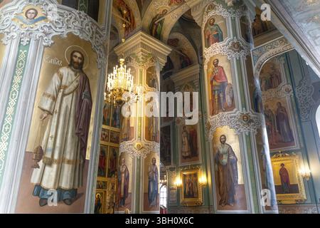 Kazan/Russia-05.07.20:all'interno della chiesa ortodossa nel cremlino di kazan in Tatarstan Foto Stock