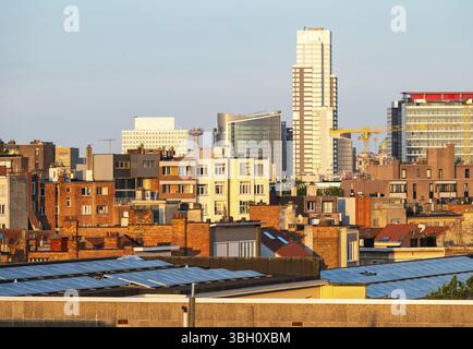 Vista panoramica della città al tramonto su Bruxelles, Belgio, Europa Foto Stock