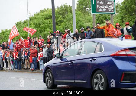 Liverpool, Merseyside, Regno Unito. 26 maggio 2025. Migliaia di tifosi fiancheggiano le strade del centro città per la Premier League Cham del Liverpool Football Club 2025 Foto Stock