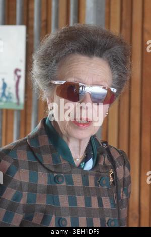 HRH The Princess Royal visita la Caledonian Horticultural Society a Saughton Park, Edimburgo crediti: James Taylor/Alamy Live News Foto Stock