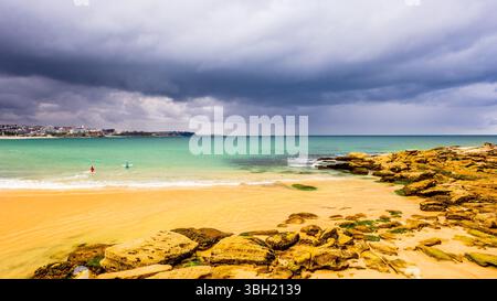 La tempesta arriva a Manly Beach Foto Stock