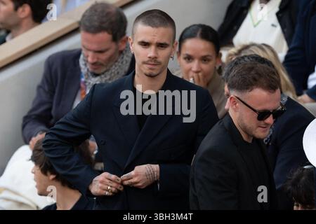 Parigi, Francia. 6 giugno 2025. Romeo Beckham partecipa al torneo Roland Garros 2025 il 6 giugno 2025 a Parigi, in Francia. Foto di Laurent Zabulon/ABACAPRESS.COM credito: Abaca Press/Alamy Live News Foto Stock