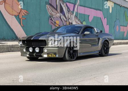 Chisinau, Moldavia - 13 aprile 2025: 1967 Ford Mustang Shelby GT500 Eleanor Fastback 347 V8 5,7 Foto Stock