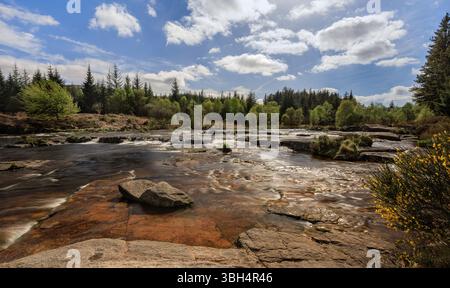 Rever Dee a Otter Pools sulla strada Raiders nella foresta di Galloway, in Scozia Foto Stock