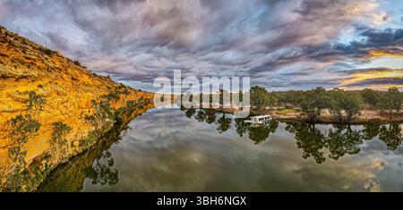 Grandi riflessi di piegatura Foto Stock