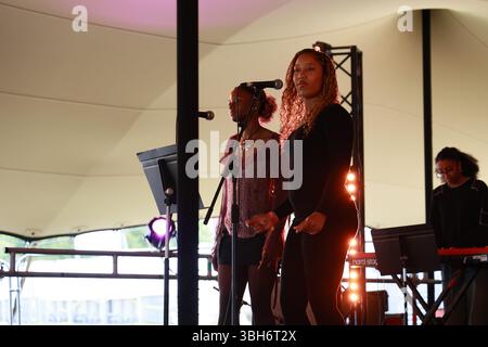 Londra, Regno Unito. 7 giugno 2025: La Brixton Chamber Orchestra Side-by-Side Project si esibisce al Lambeth Country Show 2025 un festival per famiglie con musica dal vivo cibo e bevande, arte e cultura al Lambeth Country Show 2025 - Day 1 è portato a voi dal Lambeth Council, in collaborazione con Brockwell Live, Londra, Regno Unito. (Foto di 李世惠/SEE li/Picture Capital) Foto Stock