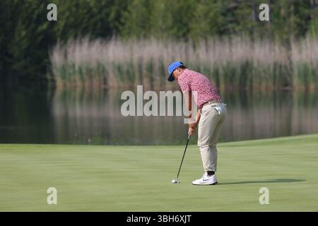 Caledon, Ontario, Canada. 7 giugno 2025. John Pak putta il 18° green durante il terzo round del RBC Canadian Open tenutosi al TPC Toronto a Osprey Valley a Caledon, Ontario, Canada. Daniel Lea/CSM/Alamy Live News Foto Stock
