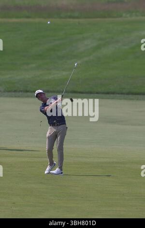 Caledon, Ontario, Canada. 7 giugno 2025. Andrew Putman prende un colpo di ferro durante il terzo round del RBC Canadian Open tenutosi al TPC Toronto a Osprey Valley a Caledon, Ontario, Canada. Daniel Lea/CSM/Alamy Live News Foto Stock
