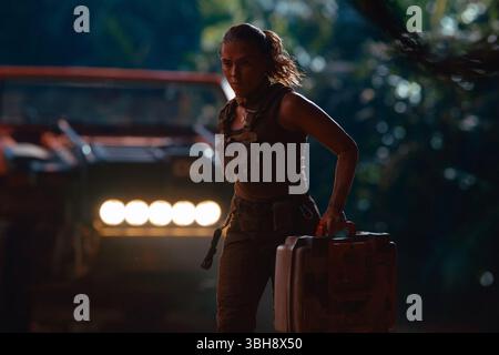 Jurassic World Rebirth è un film di fantascienza statunitense diretto da Gareth Edwards e scritto da David Koepp. È un sequel autonomo di Jurassic World Dominion (2022), il quarto film di Jurassic World e il settimo capitolo complessivo della serie Jurassic Park. Foto Stock