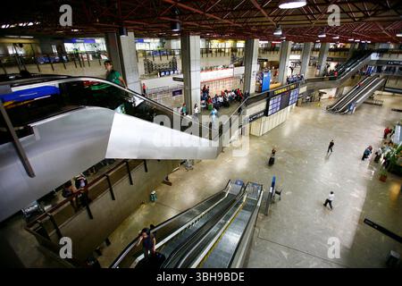 Guarulhos, San Paolo, Brasile - feb23, 2008. Vista interna del terminal passeggeri dall'aeroporto internazionale Governador Franco Montoro, noto come Cumbica Foto Stock
