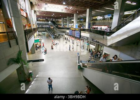 Guarulhos, San Paolo, Brasile - feb23, 2008. Vista interna del terminal passeggeri dall'aeroporto internazionale Governador Franco Montoro, noto come Cumbica Foto Stock