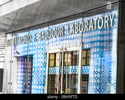 'Amgen, dottor Raymond F. Baddour Laboratory, edificio, dettaglio esterno, Cambridge, Massachusetts, STATI UNITI ' Foto Stock